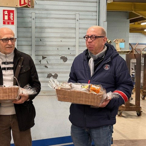 Photo de départ en retraite de 2 collaborateurs REM